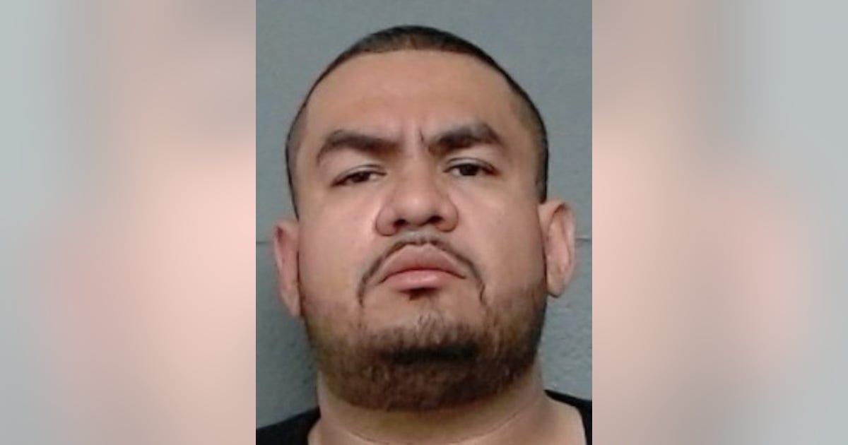 Chicago man busted for stealing from railcars on South Side: officials