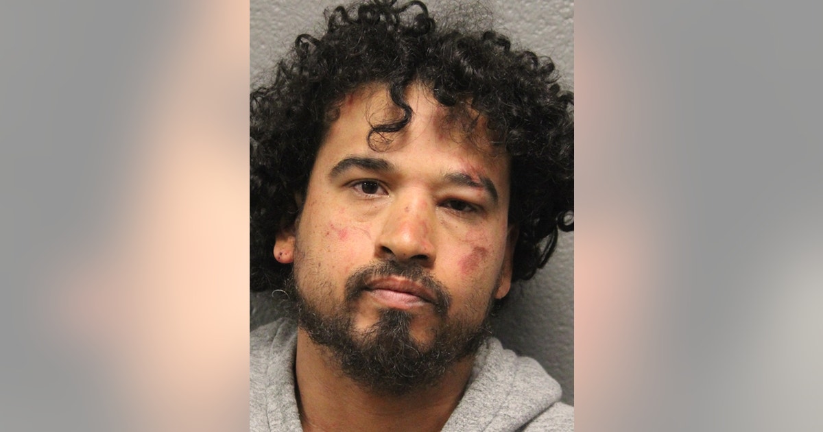 Chicago man charged in shooting during West Side armed robbery, police say