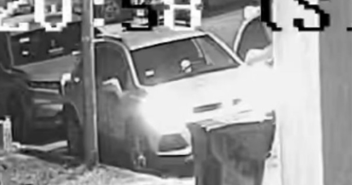 Chicago police seek help identifying homicide suspect in Logan Square