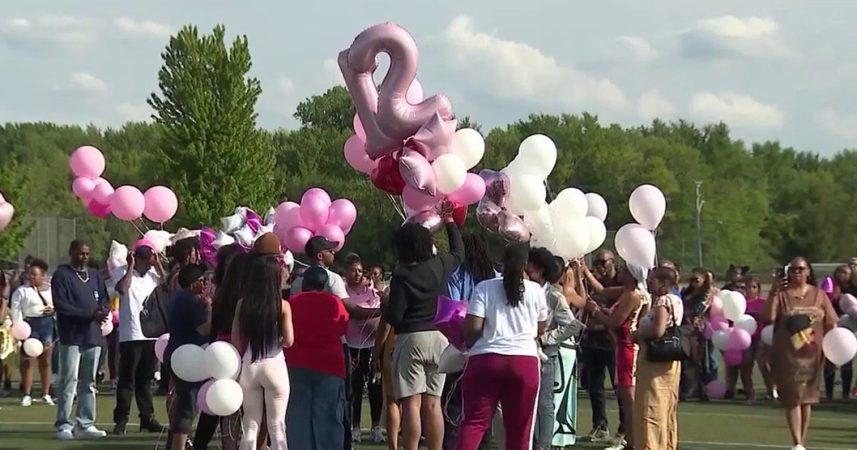Balloon release held for UIC track star, friend killed on I-88