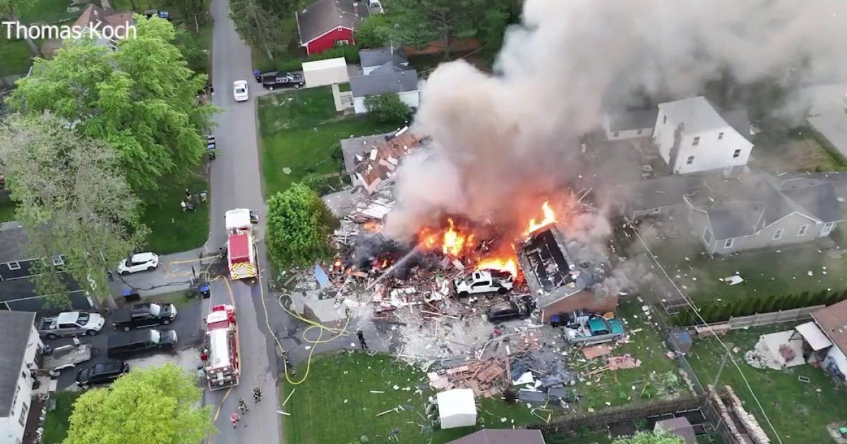 Chicago suburb house explosion: 1 killed, 2 others injured | FOX 32 Chicago