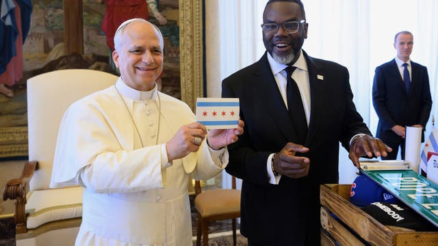 Johnson invites Pope Leo to Chicago, gifts him local gear and more | See the full list