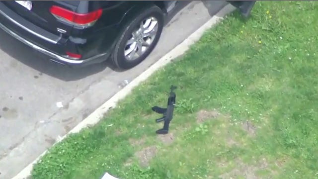 Chicago police: Teen killed, two men critically wounded in Back of the Yards shooting