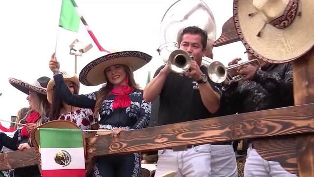 The real cost of canceling Chicago's biggest Cinco de Mayo parade