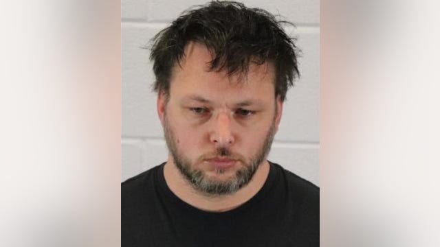 Registered sex offender charged with having child sexual abuse material in Chicago suburb