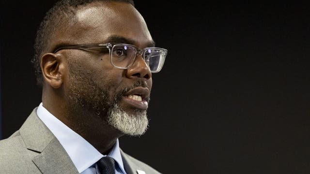 Chicago Mayor Brandon Johnson jabs Pritzker amid Bears saga: ‘I’m not a billionaire’