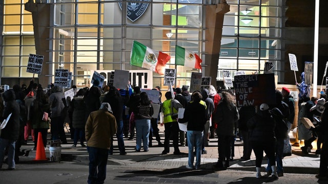 Aurora police justified in handling student anti-ICE protest, prosecutors say