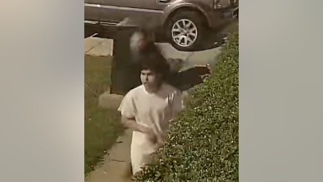 Cicero police searching for suspect in fatal alley shooting