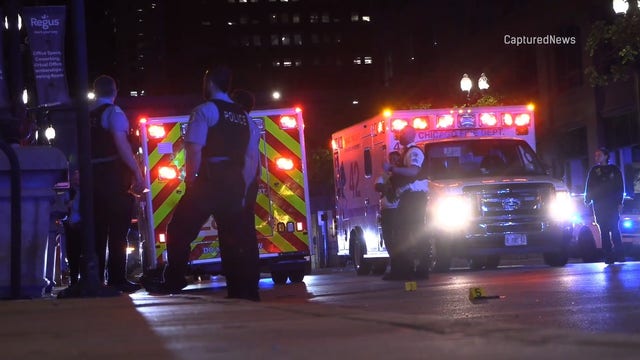 Chicago crime: Thief robbed, shot 2 women in West Loop, police say
