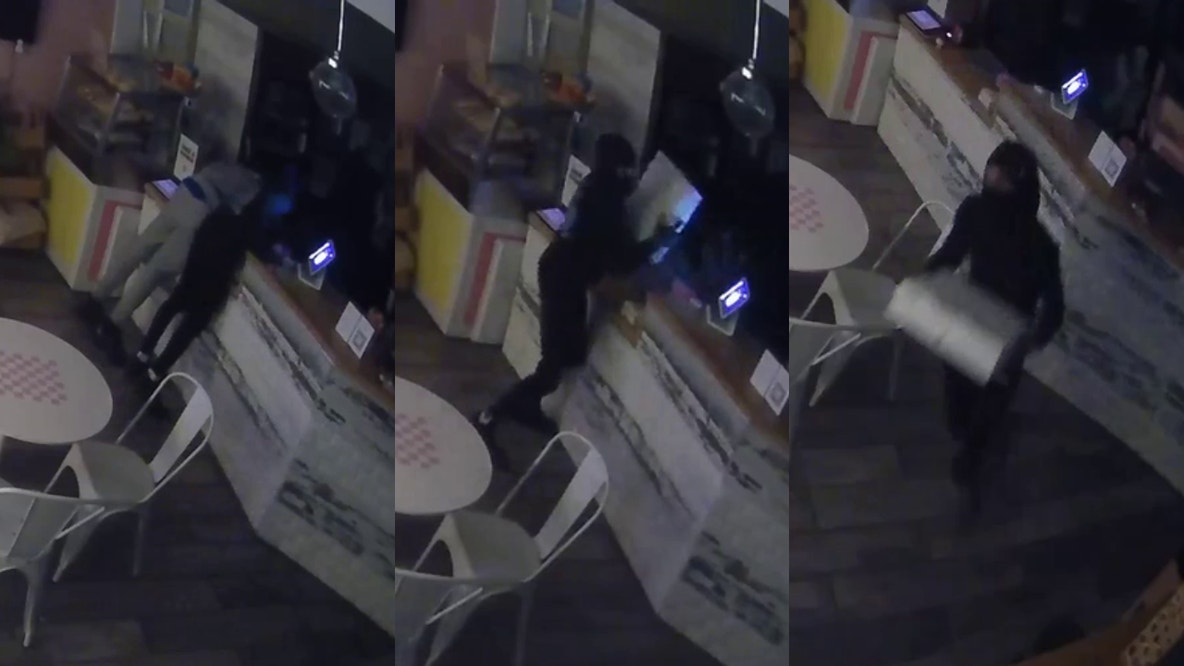 Video shows burglars breaking into popular Chicago sweet shop
