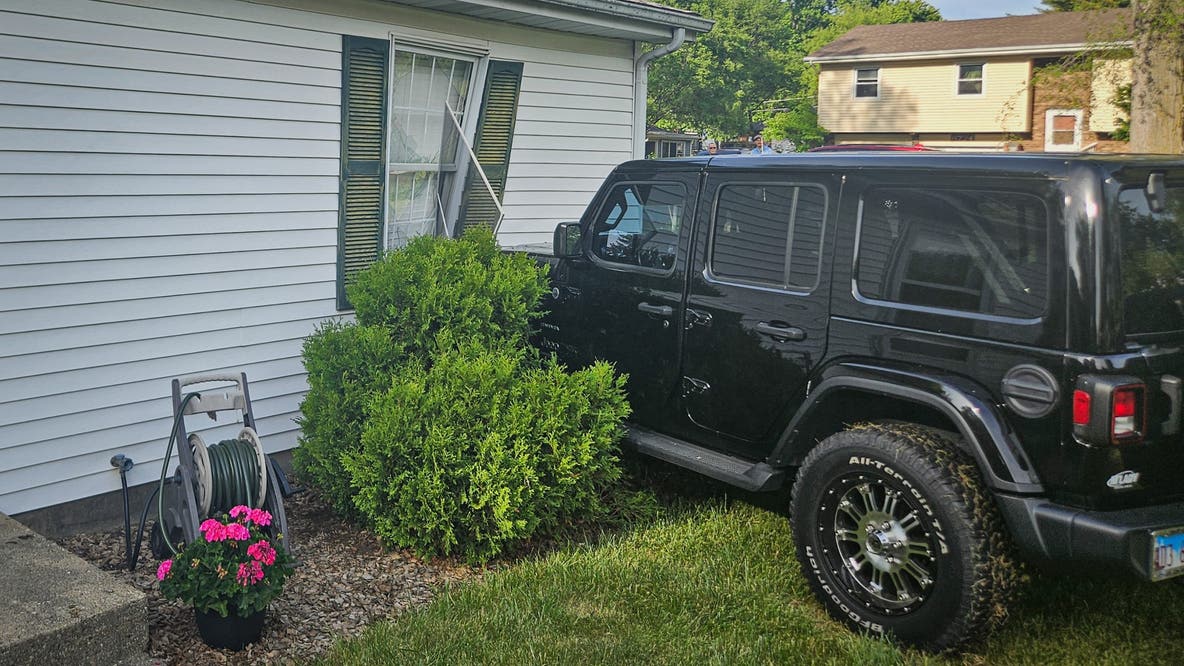 Jeep crashes into Cary home