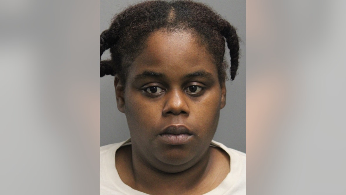 Chicago woman arrested days after another woman stabbed in Bronzeville