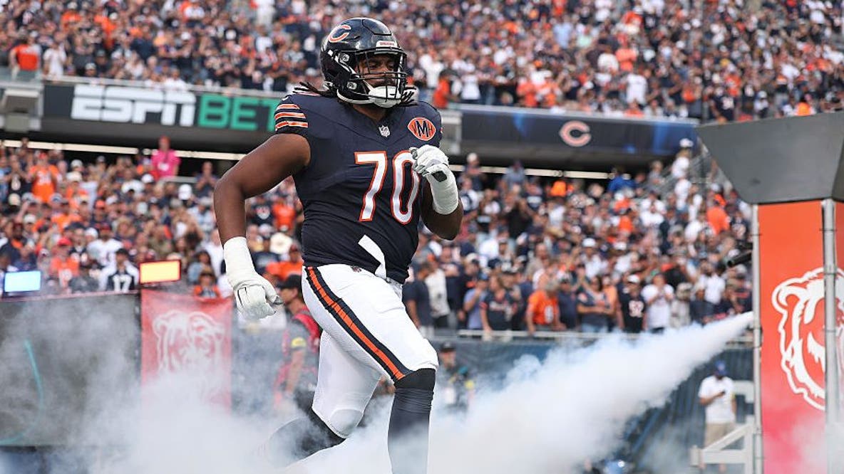 How regained trust has Braxton Jones ahead in the Chicago Bears left tackle battle