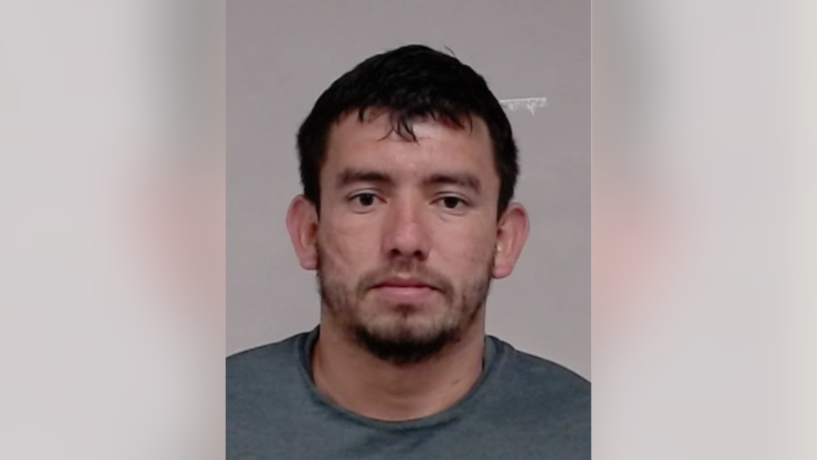 Chicago-area man busted for trying to break into apartments: police