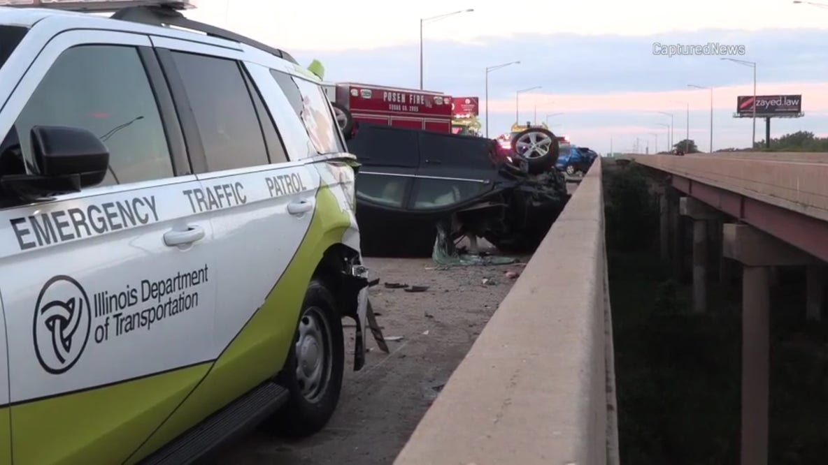 I-57 crash leaves 1 dead, CDOT worker hurt, ISP says