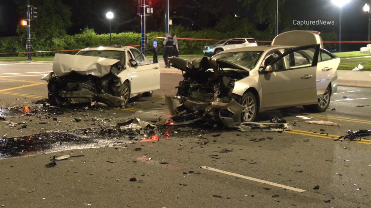 1 dead, 3 hurt in head-on crash on Chicago’s South Side, police say