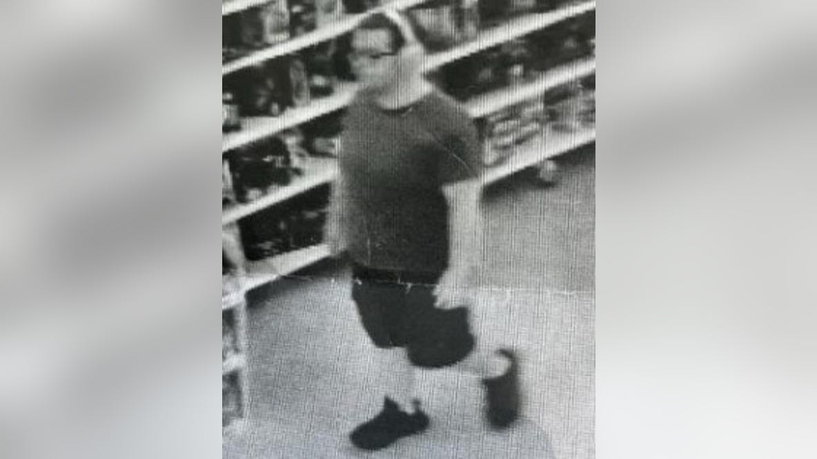Man sought after following boys into Chicago bathroom, fondling himself, touching one: CPD
