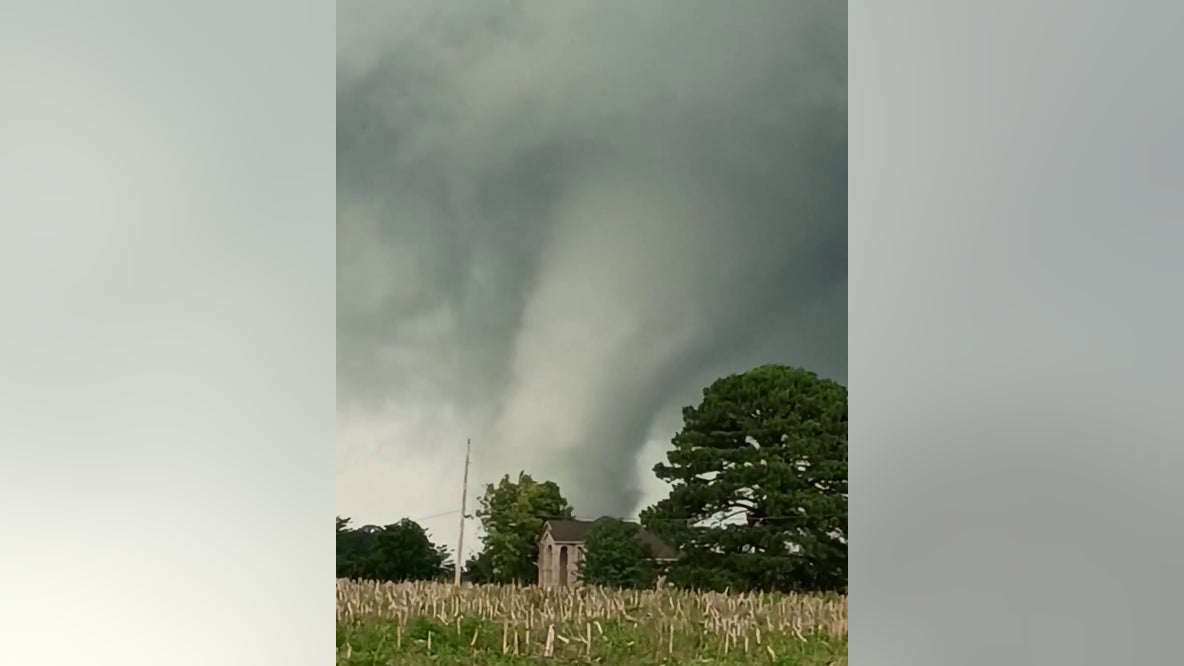 Video shows deadly tornado that hit southern Illinois, killing 2