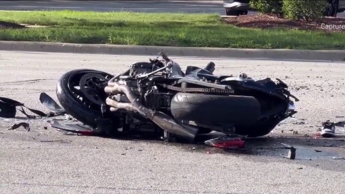 Two killed in motorcycle crash in Schaumburg: officials