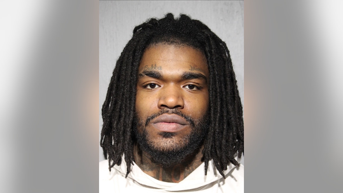 Chicago suspect shot, seriously injured woman, 21, on South Side, CPD says