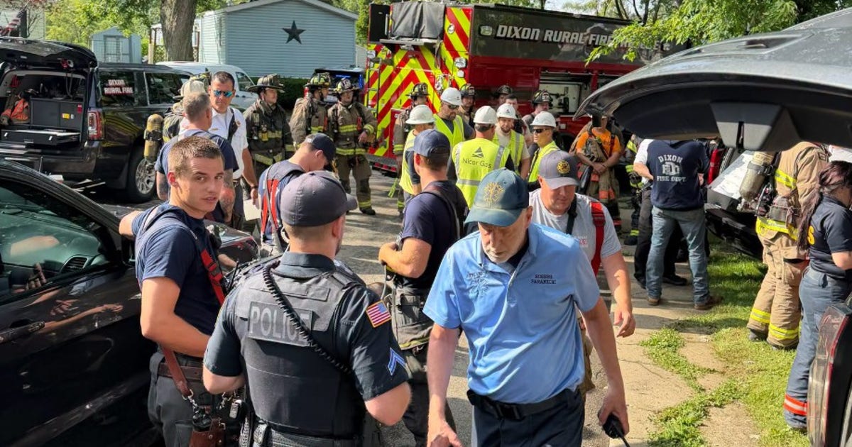 Northern Illinois home explosion forces evacuation of hundreds