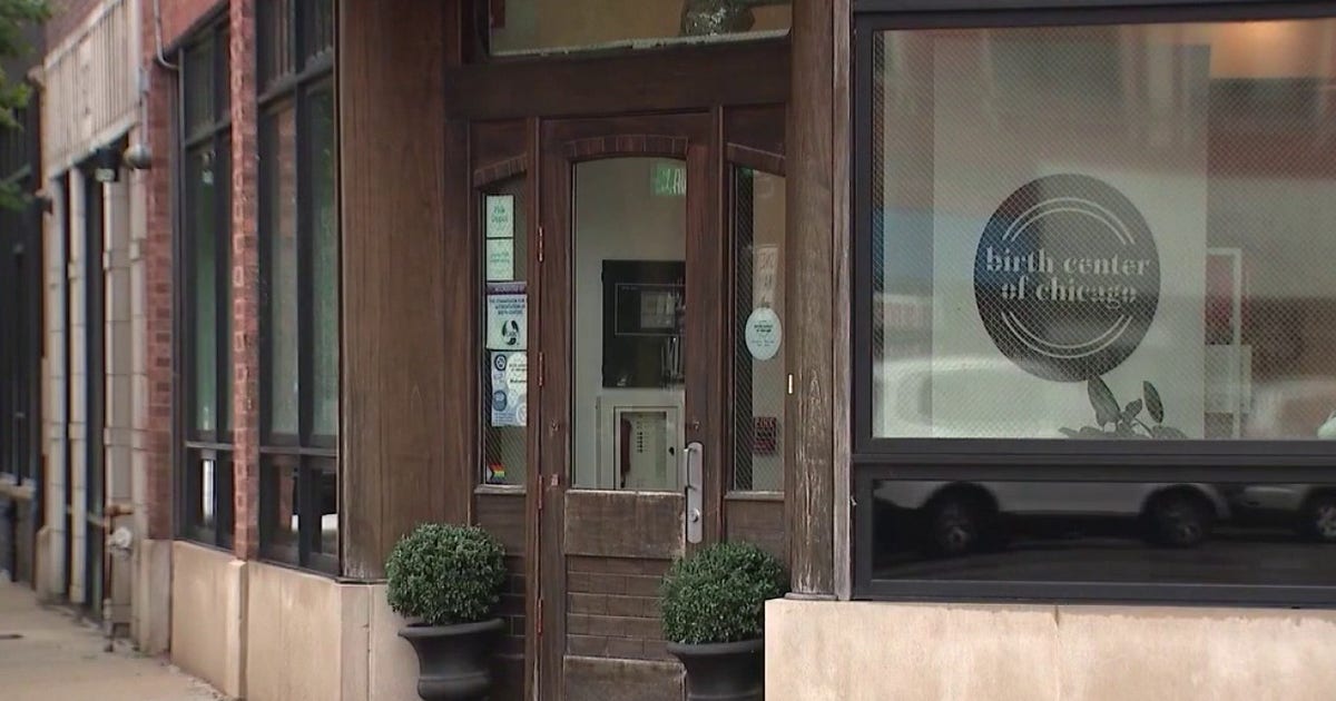 Former Birth Center of Chicago employee says she's still awaiting wages months after closure