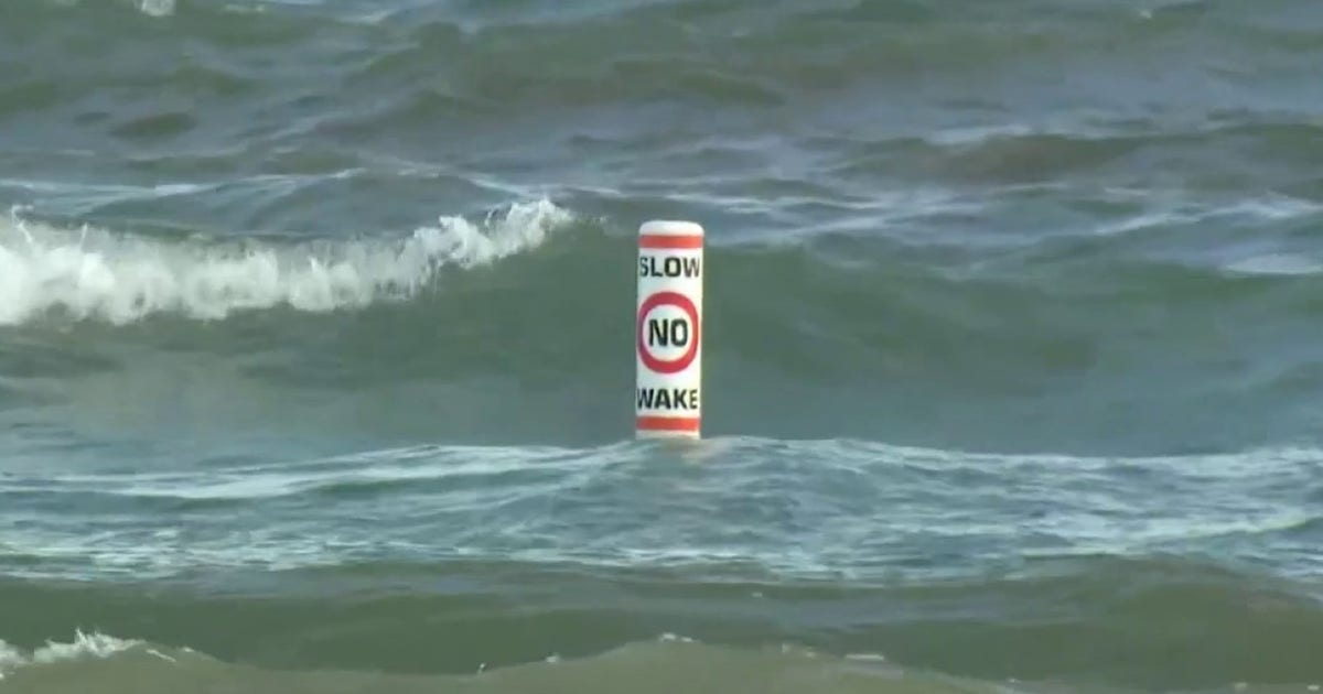 Child missing after disappearing in Lake Michigan at NW Indiana beach