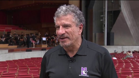Chicago's Grant Park maestro goes from Super Bowl stage to Cubs mound