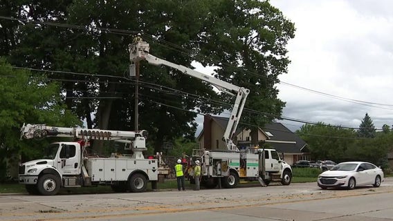 Thousands across Illinois still without power ahead of more storms