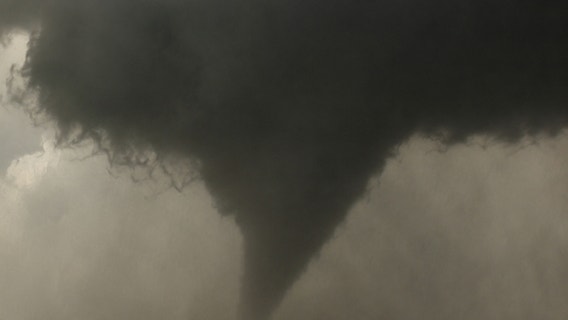 Chicago severe weather timeline: Tornadoes, large hail threaten Wednesday, Thursday