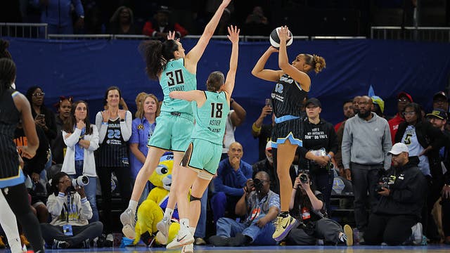 Column: No moral victories for the Chicago Sky, but Sydney Taylor can create actual wins