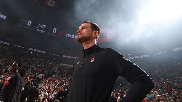 Chicago Bulls to hire Trail Blazers interim coach Tiago Splitter as next head coach