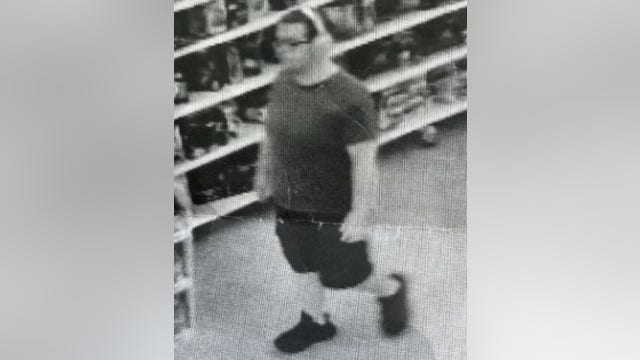 Man accused of following boys into Chicago bathroom, fondling himself, touching one