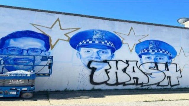 Mural honoring three fallen Chicago officers vandalized on Southwest Side