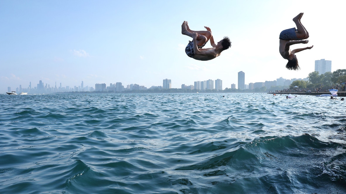 Chicago extreme heat: Cooling centers open as heat index nears 100°