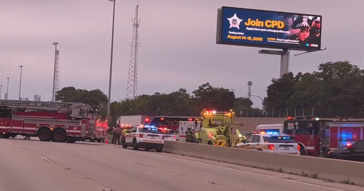 Wrong-way crash on I-94 in Chicago leaves 1 dead, multiple injured