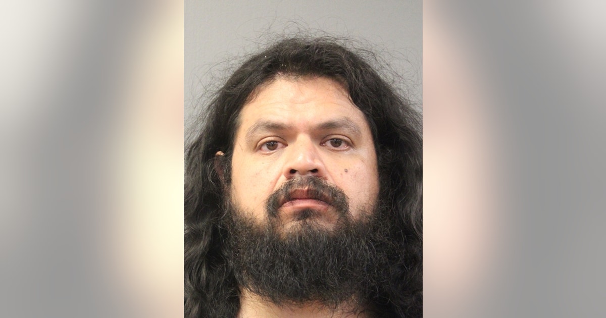 Chicago man charged with attempted murder after SWAT officer among 2 shot in Albany Park