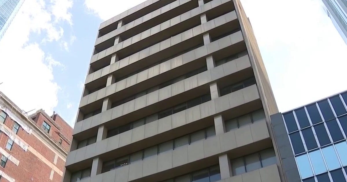 Chicago tenant without air conditioning during dangerous heat wave
