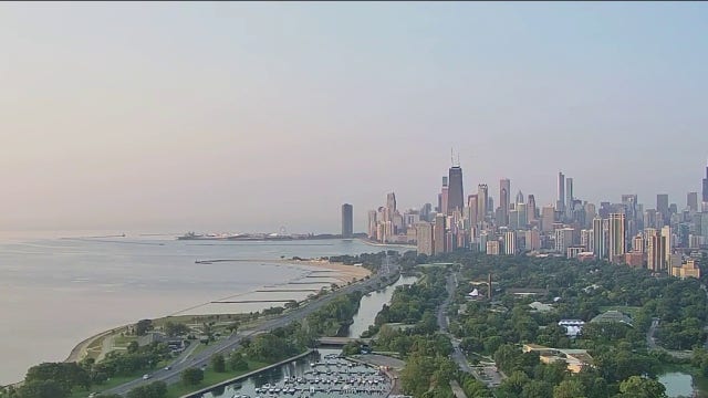 Chicago weather: Heat continues as wildfire smoke increases Thursday