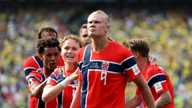 It's England against Norway in the World Cup quarterfinals, with all eyes on Erling Haaland