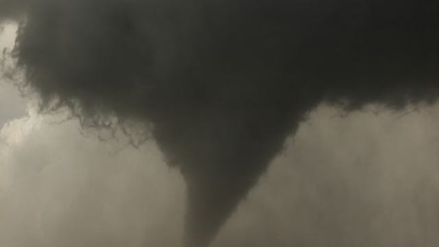 5 tornadoes confirmed in Chicago suburbs during Monday's storms
