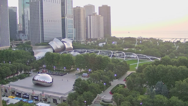 Chicago weather: Extreme heat continues before holiday weekend storm chances