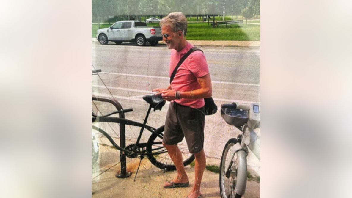 Man on bicycle accused of sexually abusing girl in Humboldt Park, Chicago police say
