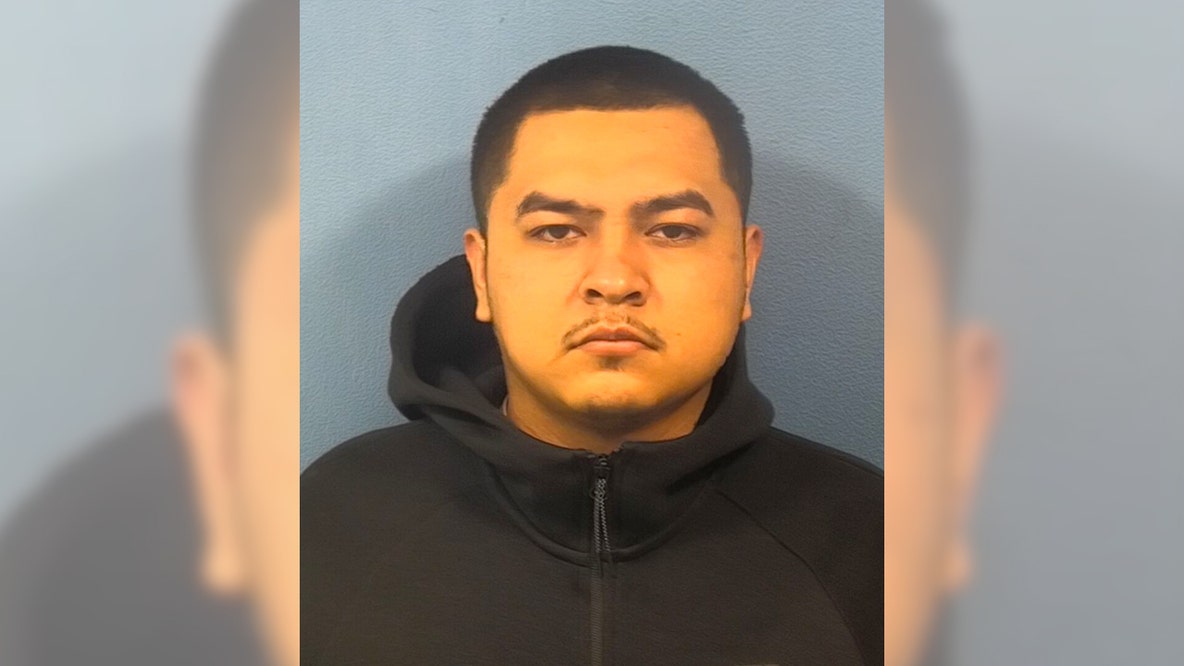 Felon accused of Kohl’s theft had loaded 'machine gun' in car, prosecutors say
