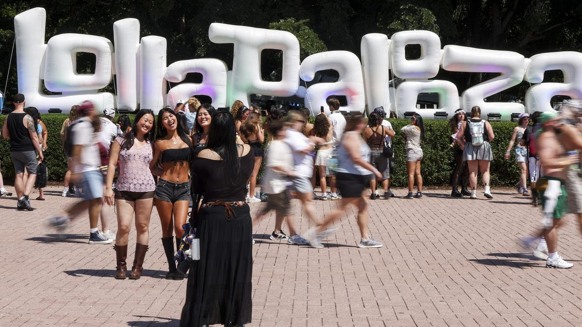 Lolla Day 3: Rain delays start, Olivia Dean and Jennie headlining