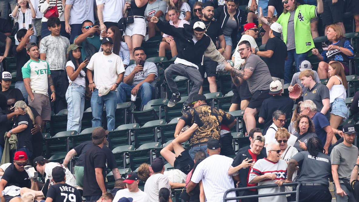 Video shows dramatic fight during White Sox-Mets game