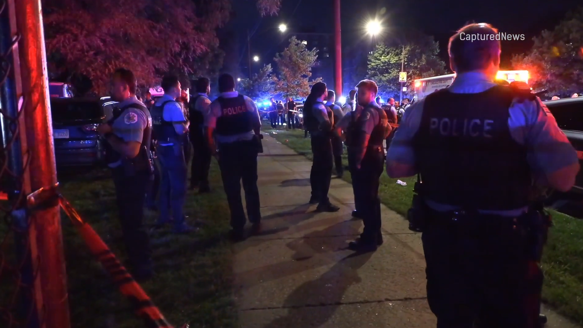 Chicago mass shooting leaves 1 dead, 9 others injured on South Side, CPD says