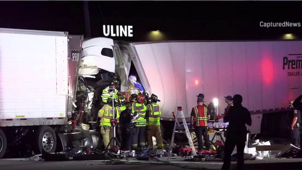 2 semi-trucks crash on Route 41 in North Chicago