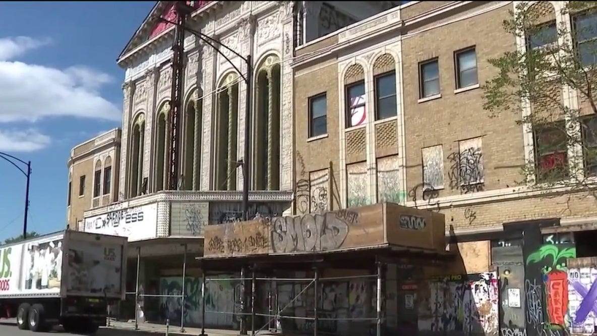 16 teens arrested after rave at Chicago's Congress Theatre, police say