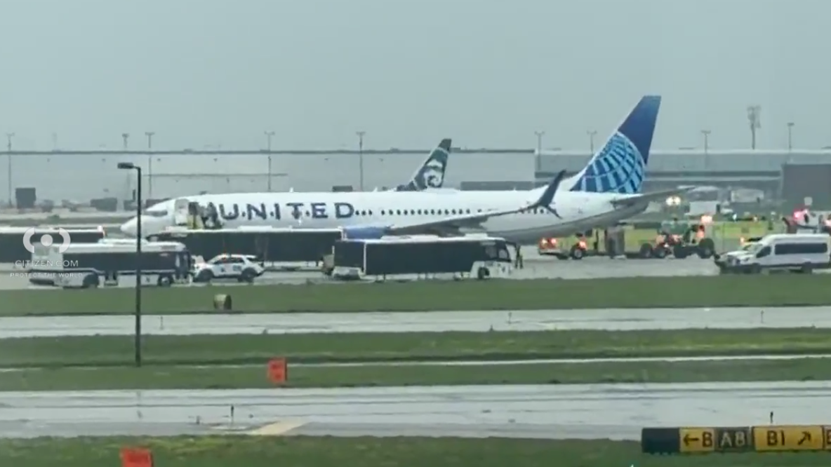 United flight blows tire during takeoff at O'Hare Airport, passengers deplane